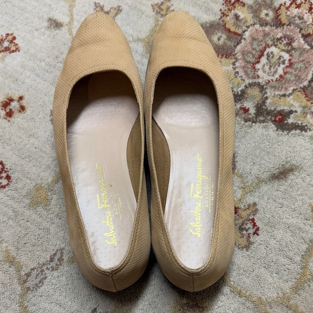 Salvatore Ferragamo Women's Beige Perforated Flats
